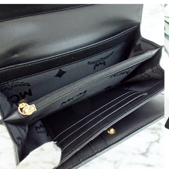 MCM Signature Leather Continental Wallet - Picture 4 of 15